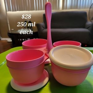 Table condiment server